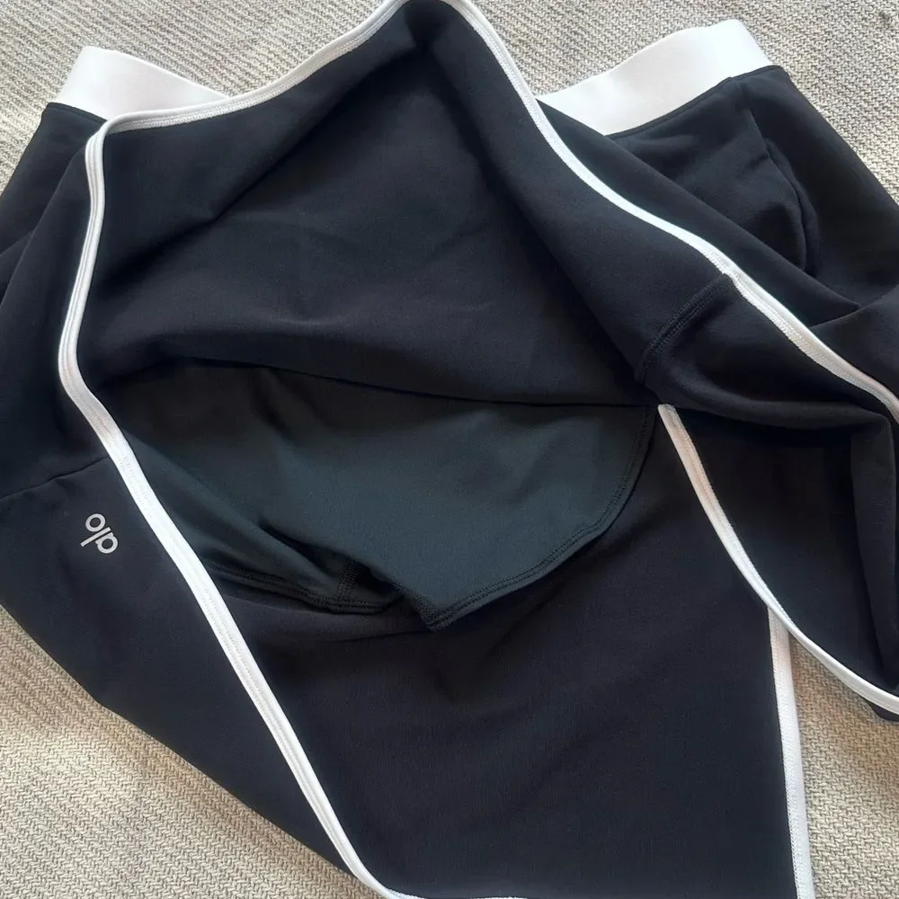 ALO Yoga Airbrush Streamlined Skirt Black Size Large NWT Active Contrast Piping